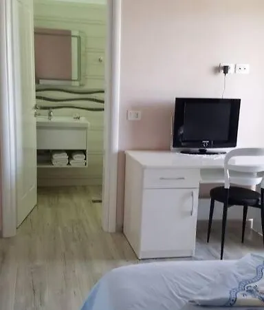 Adriatic East View Apartamento *